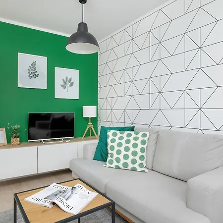 Modernly Arranged In By Renters Appartement *