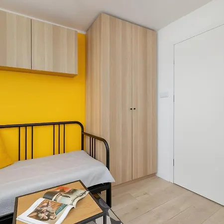 Modernly Arranged In By Renters Daire *