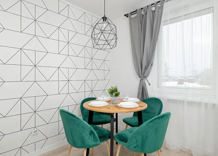 Modernly Arranged In By Renters Apartamento